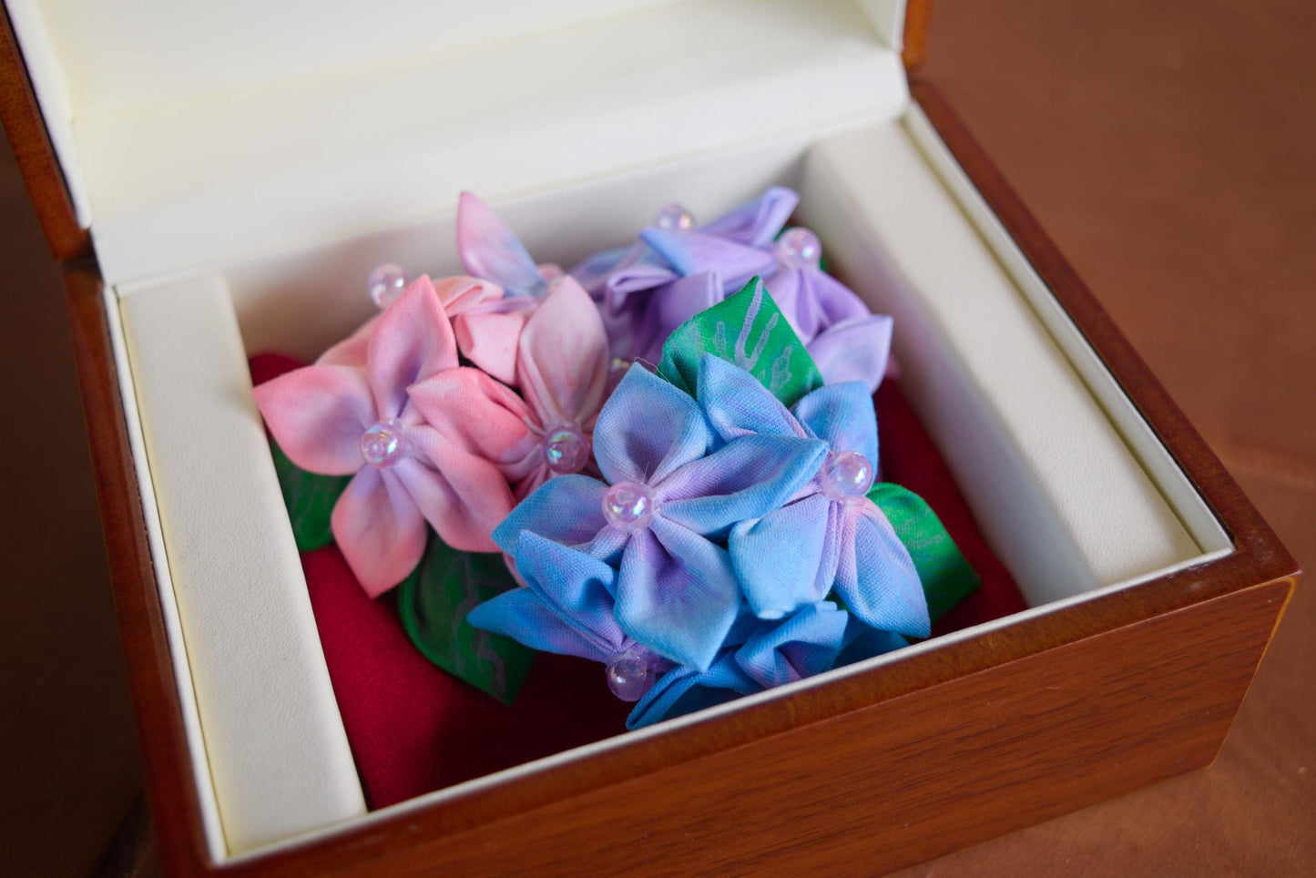 Presilha de cabelo Hortência Sussurante